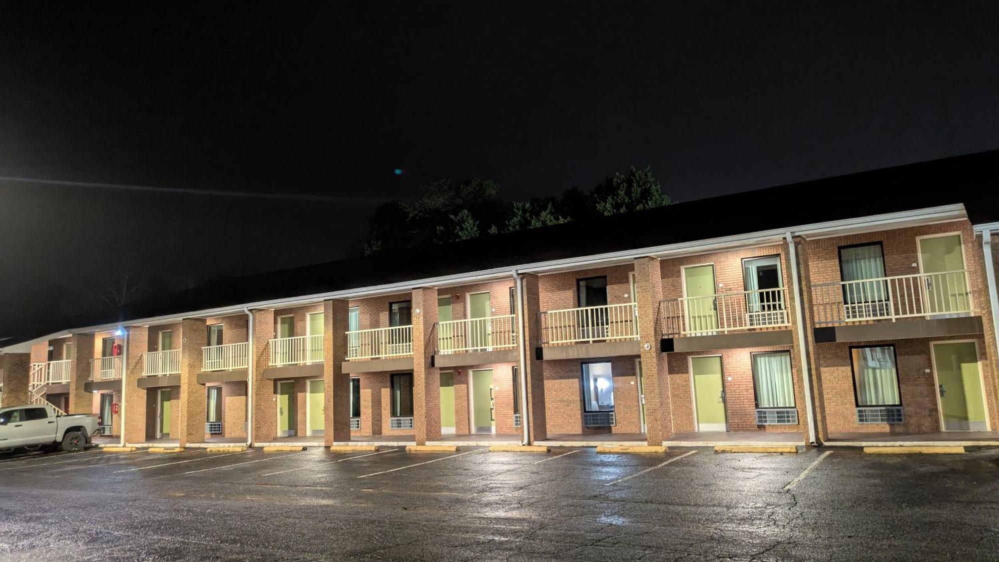 My Home & Suites Toccoa Exterior photo
